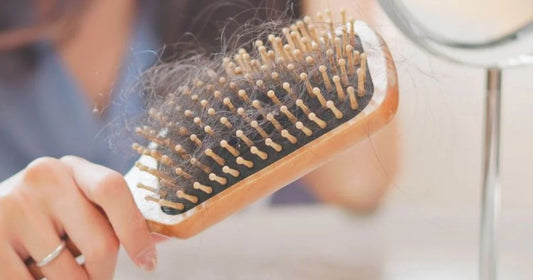 ¿Cómo hago para que se me deje de caer tanto el cabello? Me estoy volviendo loca (y calva)